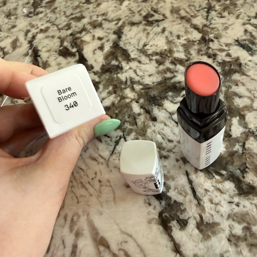 NWT Bobbi brown Extra Lip Tinted Balm - bare bloom - Picture 5 of 5